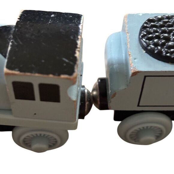 Thomas & Friends Wooden Railroad Spencer & Spencer’s Tender - Picture 7 of 9